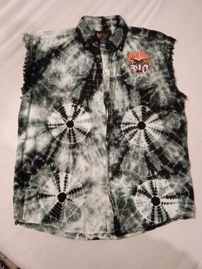 ​Vintage Sturgis 2010 70th Anniversary Tie Dye Cut Off Biker Shirt Vest XL